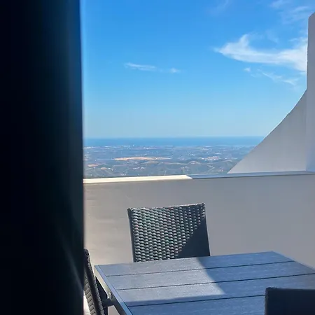 Aqua Vista Hotel